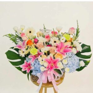 BASKP01-กระเช้าลิลลี่ชมพู-ไฮเดรนเยีย-โทนพาสเทล-จัดกระเช้าพุ่ม