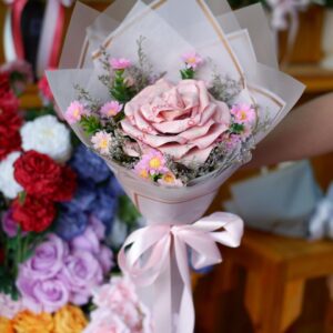 ช่อกุหลาบเงินพรีเมียม Sweet Blossom