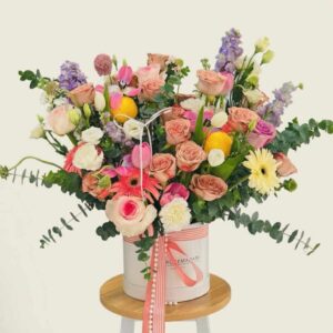 BOXM01-กล่องชมพู-โทนหลากสี-จัดพุ่มหรูหรา