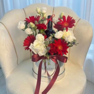 BOXR03-กล่องกุหลาบขาวแดง-เยอบีร่า-มีไวน์-จัดกล่องเงินพรีเมียม