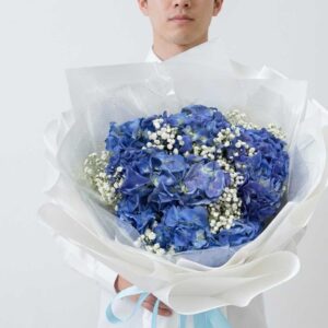 HY03-ช่อไฮเดรนเยียน้ำเงิน-ยิปโซ-ห่อขาว-โมเดิร์น