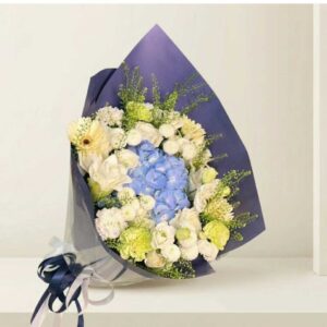 HY08-ช่อไฮเดรนเยียฟ้า-มัม-เยอร์บีร่า-ห่อหรูหรา