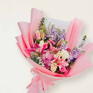 MP01-ช่อลิลลี่ชมพู-คาร์เนชั่น-โทนชมพูเข้ม-ห่อชมพูสดใส