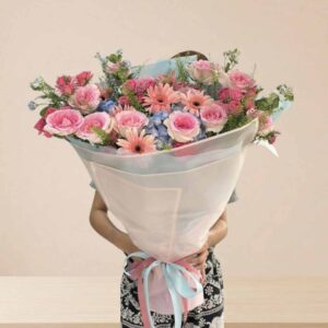 MP03-ช่อกุหลาบชมพู-เยอบีร่า-โทนฟ้าชมพู-ห่อใส-ช่อใหญ่