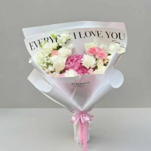 MP14-ช่อกุหลาบชมพู-คาร์เนชั่น-โทนหวาน-ป้ายEVERYDAY-ห่อขาว