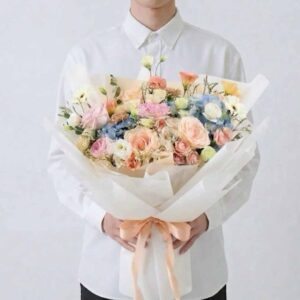 MPT14-ช่อกุหลาบพีช-ไฮเดรนเยียฟ้า-โทนอบอุ่น-ห่อขาว-ช่อใหญ่