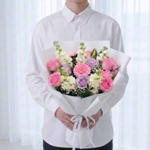 MPT17-ช่อเยอบีร่าชมพู-กุหลาบม่วง-โทนหวาน-ห่อขาวมินิมอล