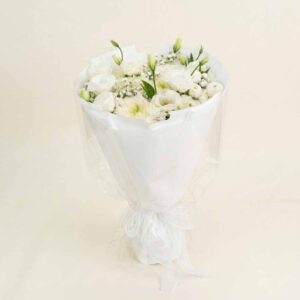 MW03-ช่อไลเซนทัสขาว-โทนขาว-ห่อกระดาษขาวซ้อนใส