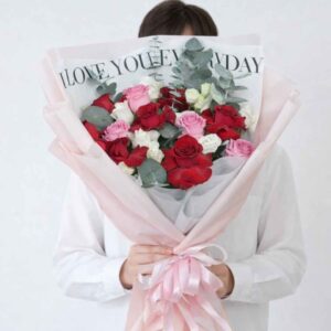 RM05-ช่อกุหลาบแดงชมพู-Sweet-Valentine-Bouquet-ห่อทรงสูงสีชมพู