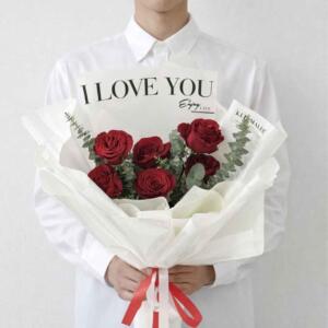 RR03-ช่อกุหลาบแดงคลาสสิก-ห่อสีขาว-การ์ด-I-Love-You