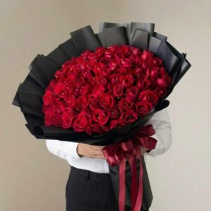 RR29-ช่อกุหลาบแดง-99ดอก-ไซส์ยักษ์-Eternal-Love-กระดาษดำ-เซอร์ไพรส์แฟน