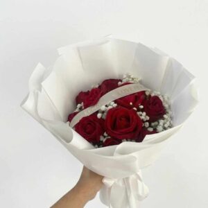 RR31-ช่อดอกกุหลาบสีแดง-ทรงพุ่ม-Minimal-White-กระดาษห่อสีขาว