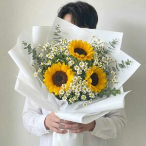SUN14-ช่อดอกไม้ทานตะวัน-ดอกเดซี่แซม-ห่อขาวสไตล์เกาหลี-ของขวัญวันเกิด