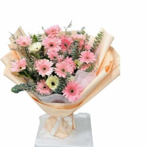 YER01-ช่อเยอบีร่าชมพู-ช่อใหญ่-โทนอบอุ่น-ห่อกระดาษคราฟท์สีส้ม