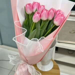 best-96-ช่อดอกทิวลิป-[ร้านดอกไม้ แถวเกษตร มหาวิทยาลัย ส่งฟรี]