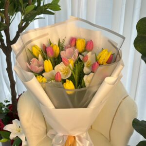 best-100-ช่อดอกทิวลิป-[ร้านดอกไม้ แถวเกษตร มหาวิทยาลัย ส่งฟรี]