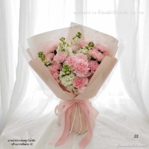 Car19-ช่อดอกคาร์เนชั่นชมพู 20 ดอก เพิ่มดอกสต๊อกขาว ห่อกระดาษชมพู ประกับมุก